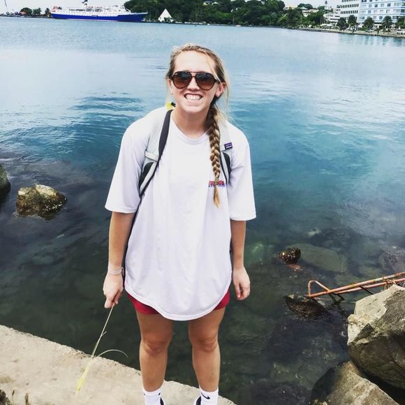 Meet your Posher, Sarah - Picture 1 of 1